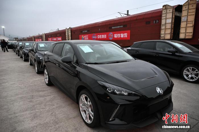 ميناء نينغده، بوابة لتصدير السيارات الصينية برّا