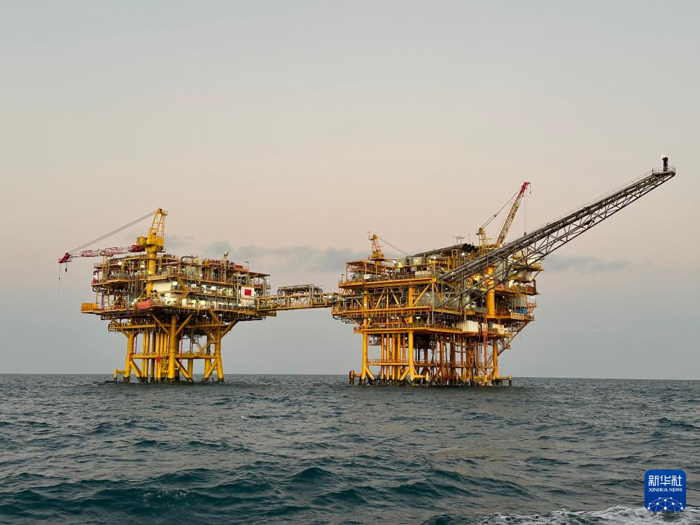 الصين تطلق أول مشروع بحري لضخ الكربون في هاينان بجنوبي البلاد