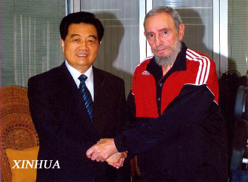 عاجل: الرئيس الصيني يزور الزعيم الكوبي فيدل كاسترو