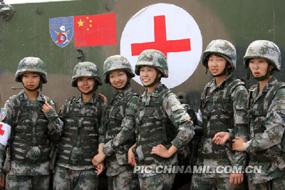 الجنديات الصينيات الجميلات فى المناورات الصينية الروسية المشتركة