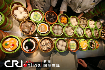 لنتذوق وجبات خفيفة مشهورة في شانغهاي