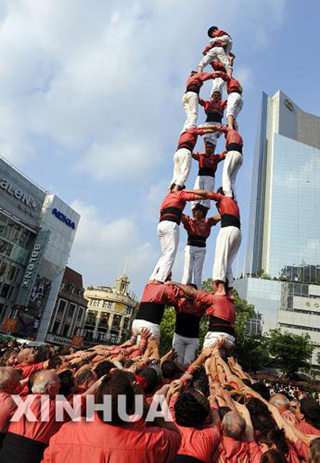 عرض برج بشرى يفتتح فعاليات "أسبوع كاتالونيا(اسبانيا)"لمعرض ااكسبو شانغهاي العالمي 