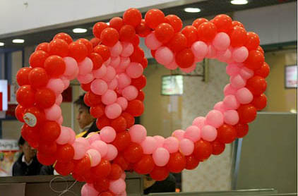 متاجر الصين تدشن حملة ترويجية بمناسبةعيد الحب الصيني