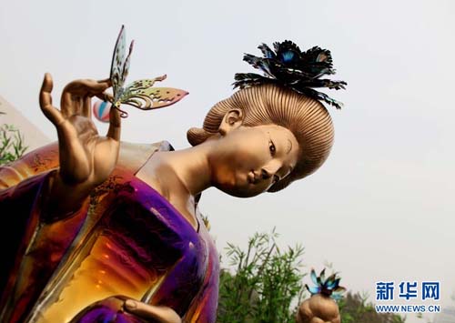 تجمع الصناعات الإبداعية والثقافية الصينية والأجنبية فى ببكين 