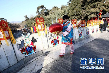 القصر الصيفي في بكين  ينظم  “ مهرجان المعبد " خلال فترة عيد الربيع