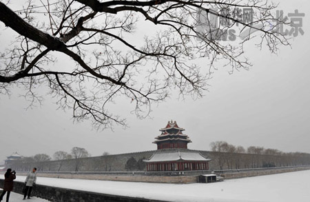 صور: مناظر خلابة للقصر الإمبراطوري بعد هبوط الثلج  