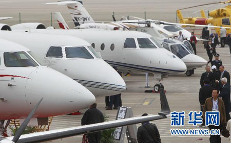 معرض شنغهاي الدولي  للطائرات التجارية  يفتتح في  بشنغهاي