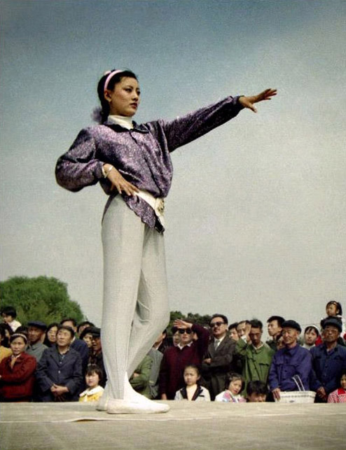 لقطات لعارضات صينيات في الثمانينات  (11)