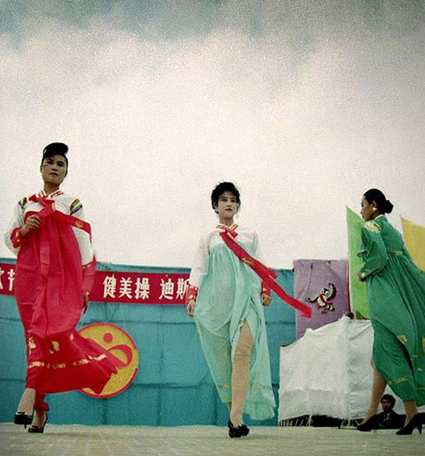 لقطات لعارضات صينيات في الثمانينات  (7)