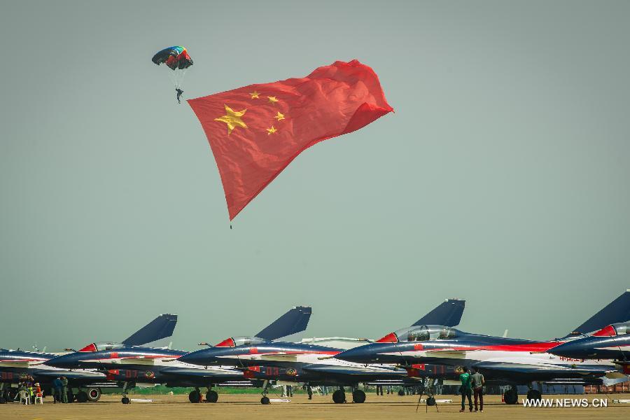      افتتاح معرض الصين الدولي التاسع للطيران والفضاء في مدينة تشوهاي (2)