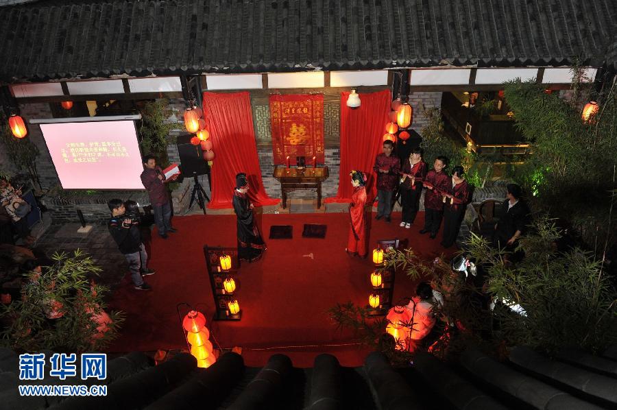 إقامة حفل زفاف وفقا لطقوس عهد أسرة هان فى مدينة قوييانغ (6)