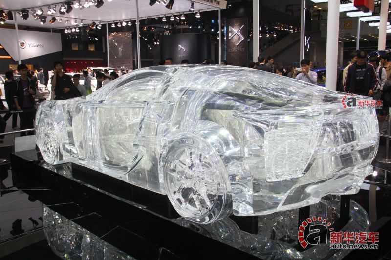 عرض سيارة فاخرة مصنوعة من  الكريستال  فى معرض قوانغتشو للسيارات  (8)