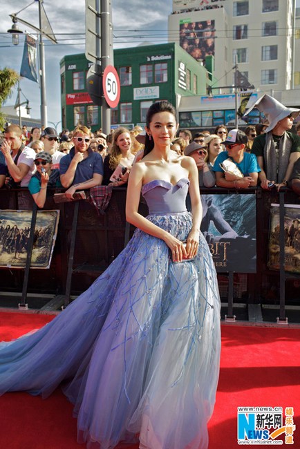 الممثلة الصينية ياو تشن تحضر مراسم العرض الأول لفيلم "هوبيتس" في نيوزيلاند (4)