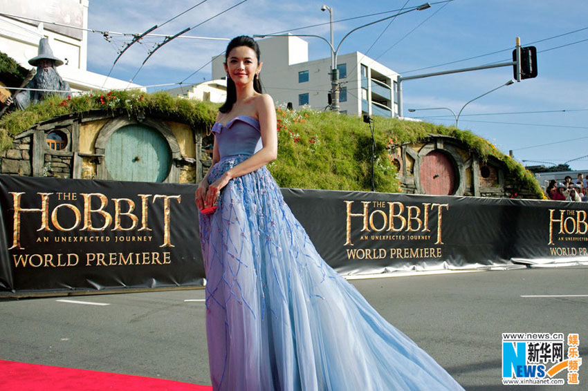 الممثلة الصينية ياو تشن تحضر مراسم العرض الأول لفيلم "هوبيتس" في نيوزيلاند