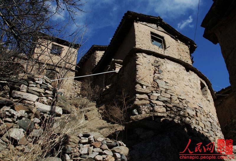 قرية داه بين : قصر بوتالا في الجبال (37)