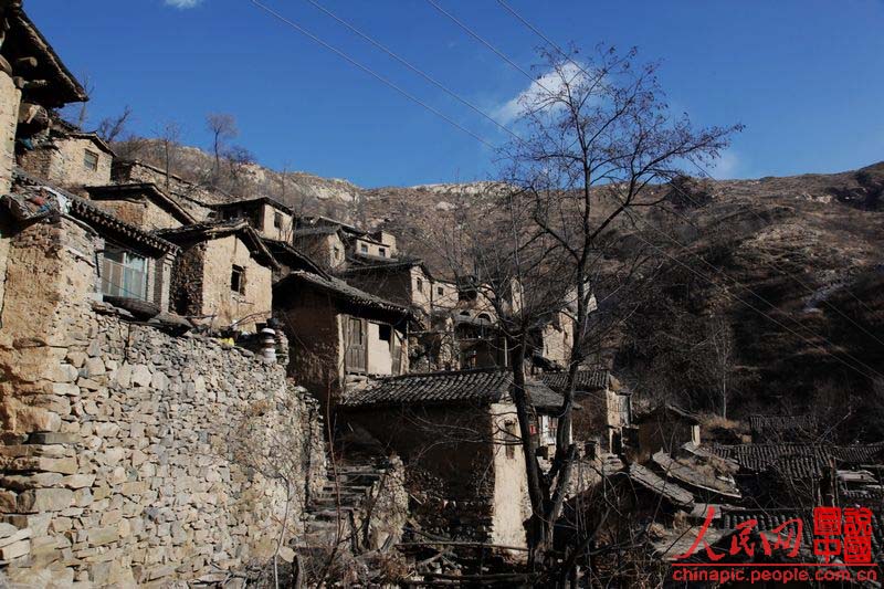 قرية داه بين : قصر بوتالا في الجبال (2)