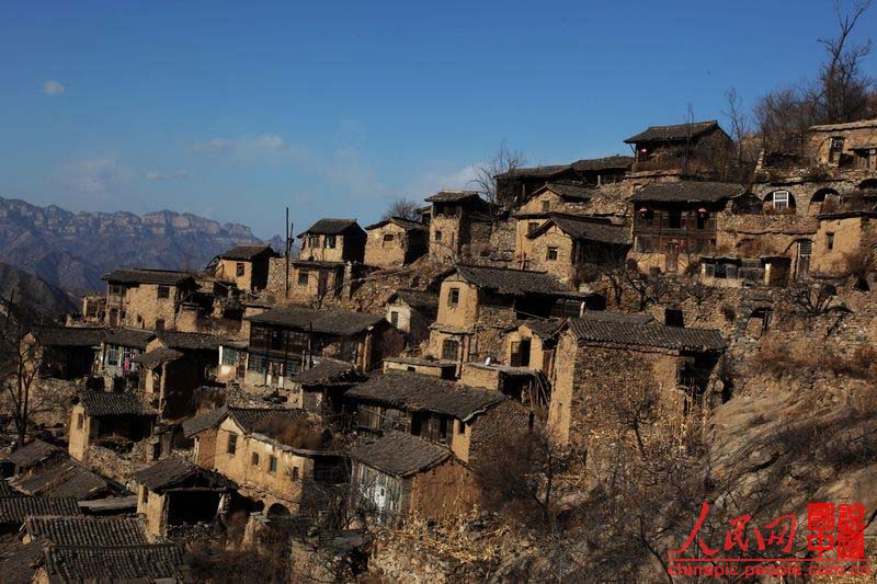 قرية داه بين : قصر بوتالا في الجبال (13)
