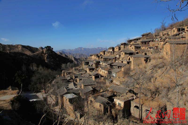 قرية داه بين : قصر بوتالا في الجبال (6)