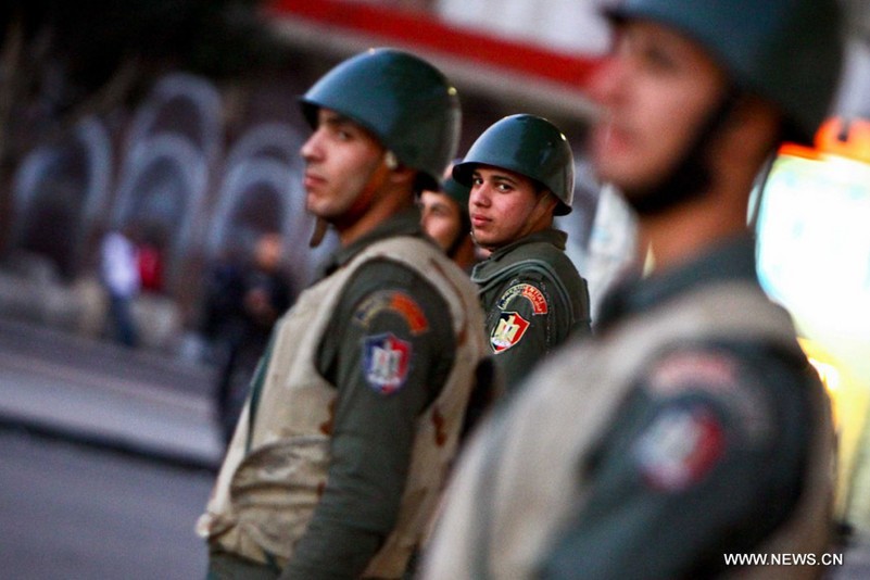 قوات الأمن تعزز تواجدها أمام قصر الاتحادية بالقاهرة استعداداً لمليونية "لا للتزوير"