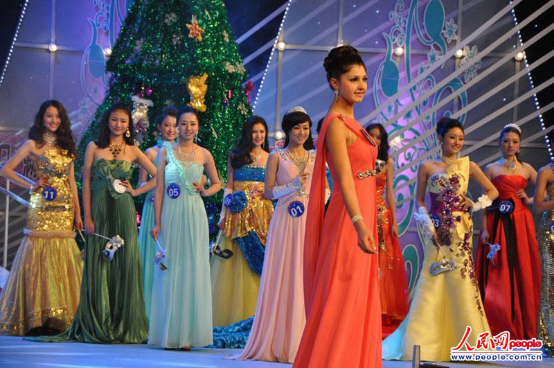 إقامة مسابقة ملكة الجمال بين الحسناوات من الصين ووروسيا ومنغوليا فى مانتشولى  (18)