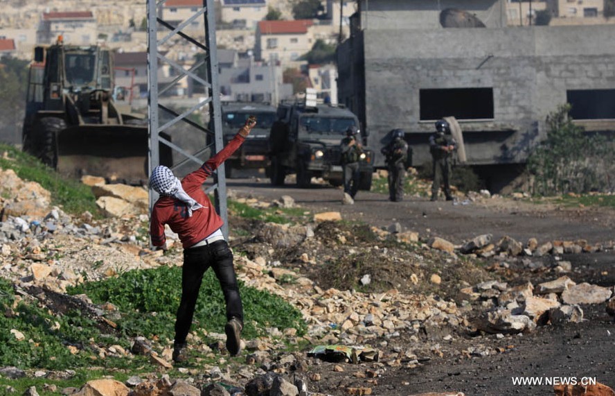 مواجهات بين الفلسطينيين والجيش الإسرائيلي في الضفة الغربية