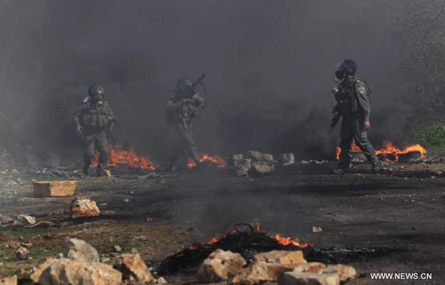 مواجهات بين الفلسطينيين والجيش الإسرائيلي في الضفة الغربية