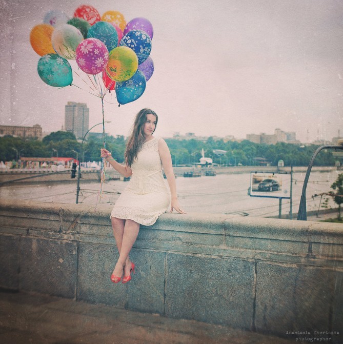 أقامت المصورة الروسة ناستاخا تشيرتوكوفا في موسكو للعمل في أستوديو التصويرالذي تمتلكه، بعد إن إلتقطت صور أجمل حسناوات روسيا.