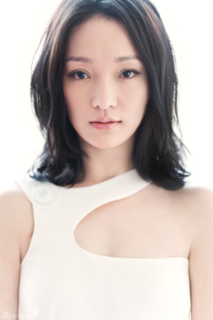 الممثلة تشوشون من البر الرئيسي الصيني