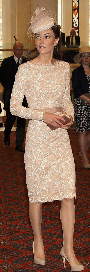 لمحة عن أساليب الموضة لكيت الأميرة البريطانية (21)