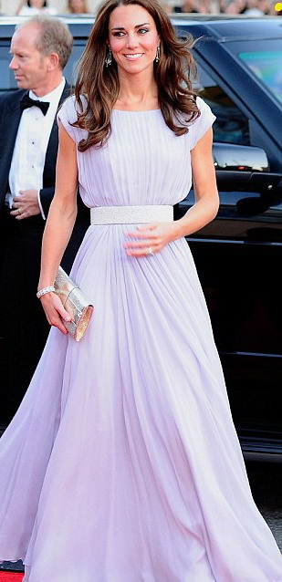 لمحة عن أساليب الموضة لكيت الأميرة البريطانية (16)