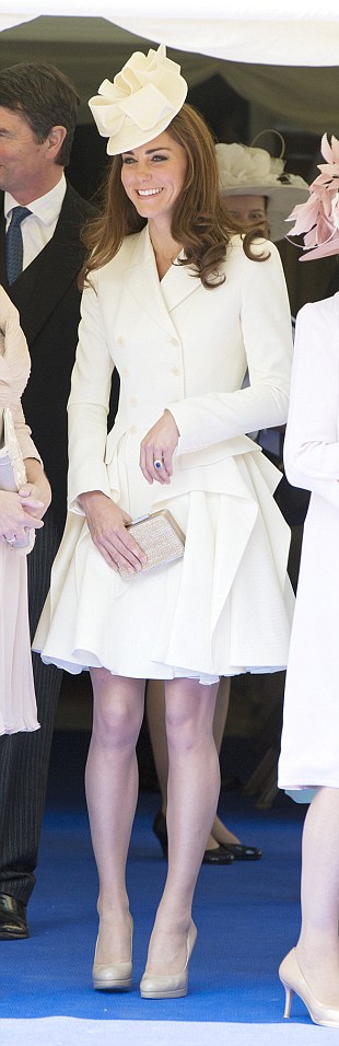 لمحة عن أساليب الموضة لكيت الأميرة البريطانية (15)
