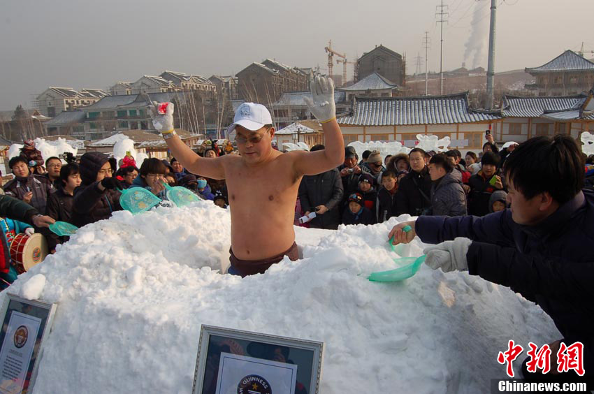 "ملك الجليد" في العالم مدفون في الثلوج (3)