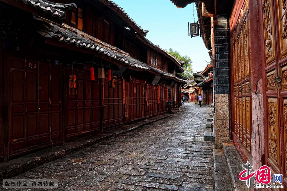 بلدة  ليجيانغ القديمة: خطى الزمن البطيئة