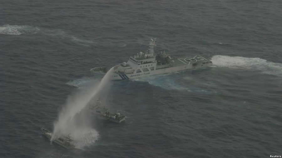  عودة سفينة تايوانية بدون الوصول الى جزر دياويو بعد تعرضها لهجوم سفن حرس السواحل اليابانية (4)