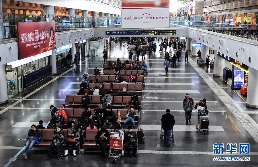 عدد المسافرين الصينيين يرتفع إلى مستوى قياسي جديد خلال عطلة عيد الربيع