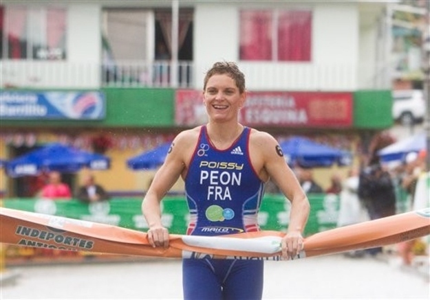 كارول  بيو (33 سنة) لاعبة الترياتلون الفرنسي، وهي  رياضية شاملة ومتنوعة، شاركت  مرتين في الألعاب الأولمبية آخرها سنة 2012.