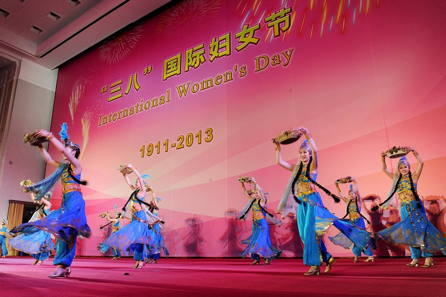 حفل استقبال لصينيات وأجنبيات بمناسبة اليوم العالمي للمرأة يقام في بكين  (2)