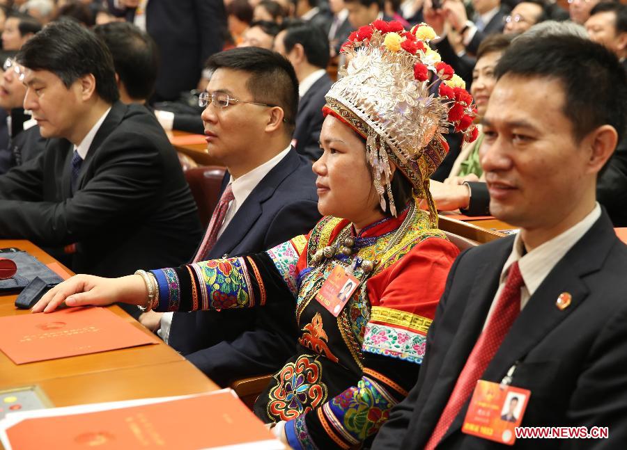 أعلى هيئة تشريعية صينية تعقد اجتماعها الختامي لدورتها السنوية (7)