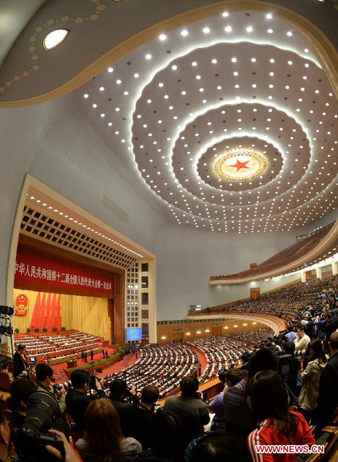 أعلى هيئة تشريعية صينية تعقد اجتماعها الختامي لدورتها السنوية (6)