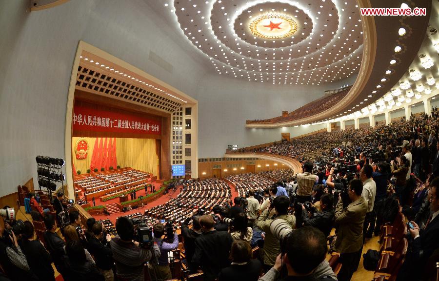 أعلى هيئة تشريعية صينية تعقد اجتماعها الختامي لدورتها السنوية (8)