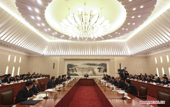 عقد أول اجتماع لقادة اللجنة الدائمة للمجلس الوطنى ال12 لنواب الشعب الصينى 