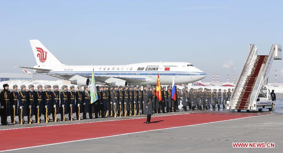     الرئيس الصينى شي جين بينغ يصل الى موسكو (3)