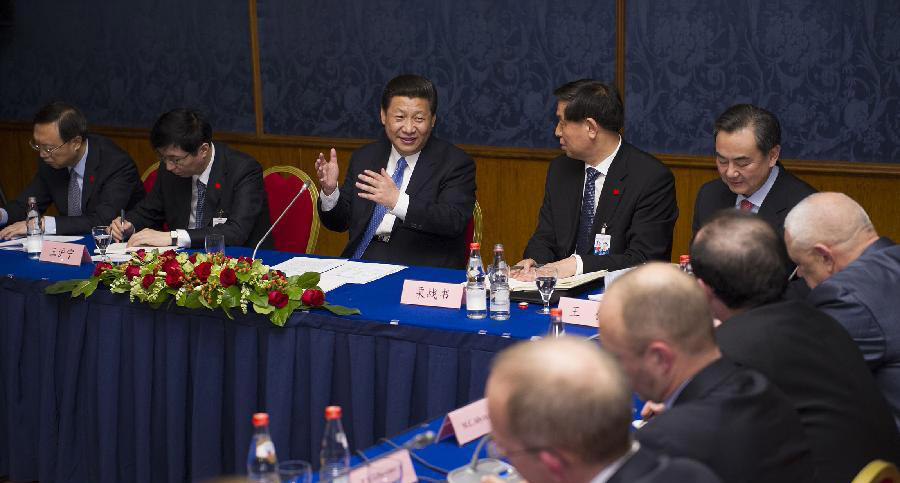 الرئيس الصيني يحث على تعزيز الروابط الثقافية بين الصين وروسيا 