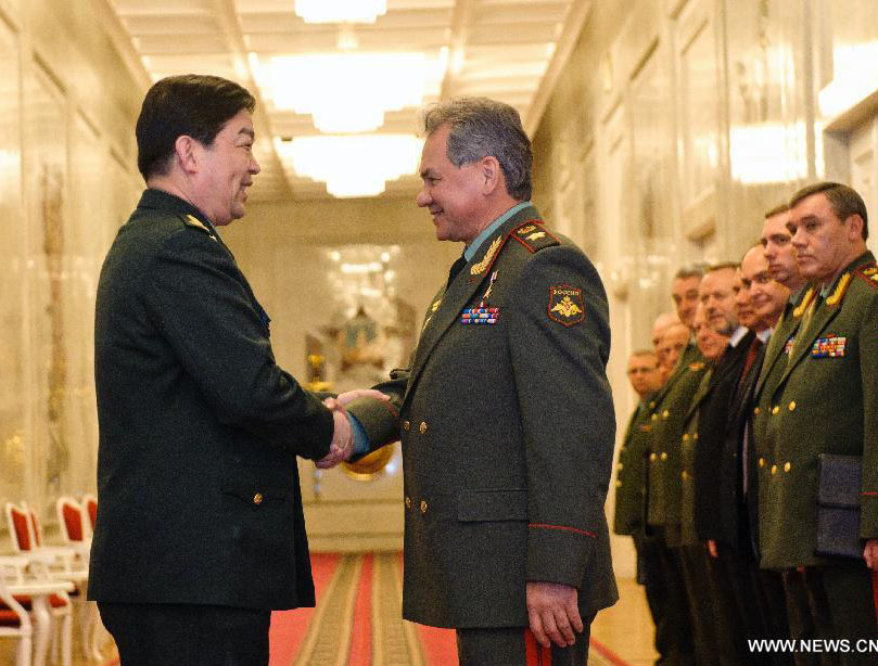 الصين وروسيا تتفقان على تعزيز التعاون فى مجال الدفاع 