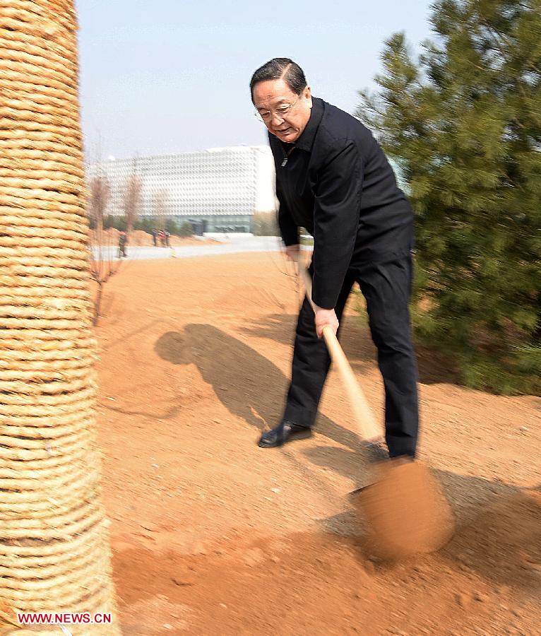 الرئيس الصيني يزرع أشجارا للترويج لمفهوم "الصين الجميلة" (4)