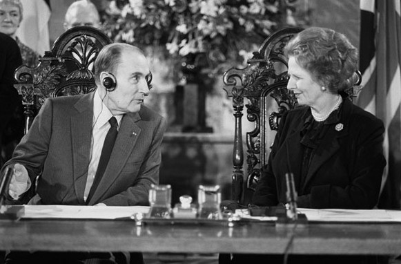 وفاة رئيسة الوزراء البريطانية السابقة مارغريت ثاتشر بعد إصابتها بسكتة دماغية (7)