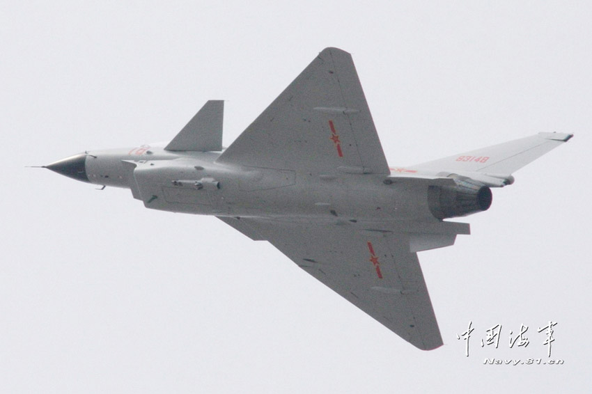 مجموعة صور: مشاهد لعمليات تحليق المقاتلة الصينية جيان-10  (3)