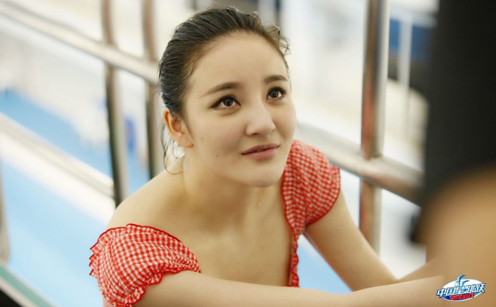 مجموعة صور للممثلة الصينية ليو يوى شين فى الغطس (3)
