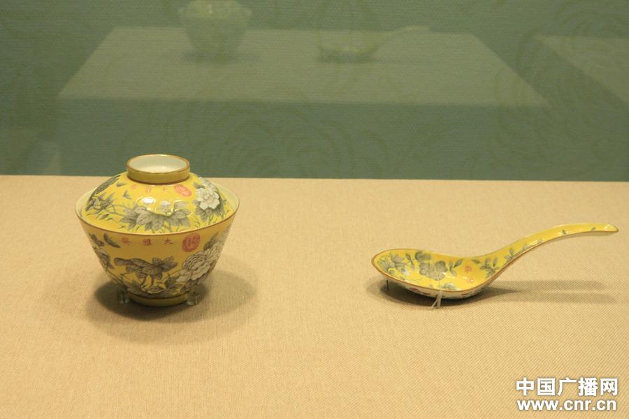 معرض الخزفيات للإمبراطورة الأم  تسي شي يقام في متحف العاصمة ببكين (17)