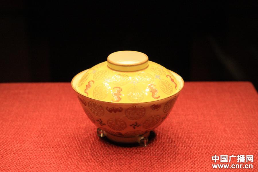 معرض الخزفيات للإمبراطورة الأم  تسي شي يقام في متحف العاصمة ببكين (2)